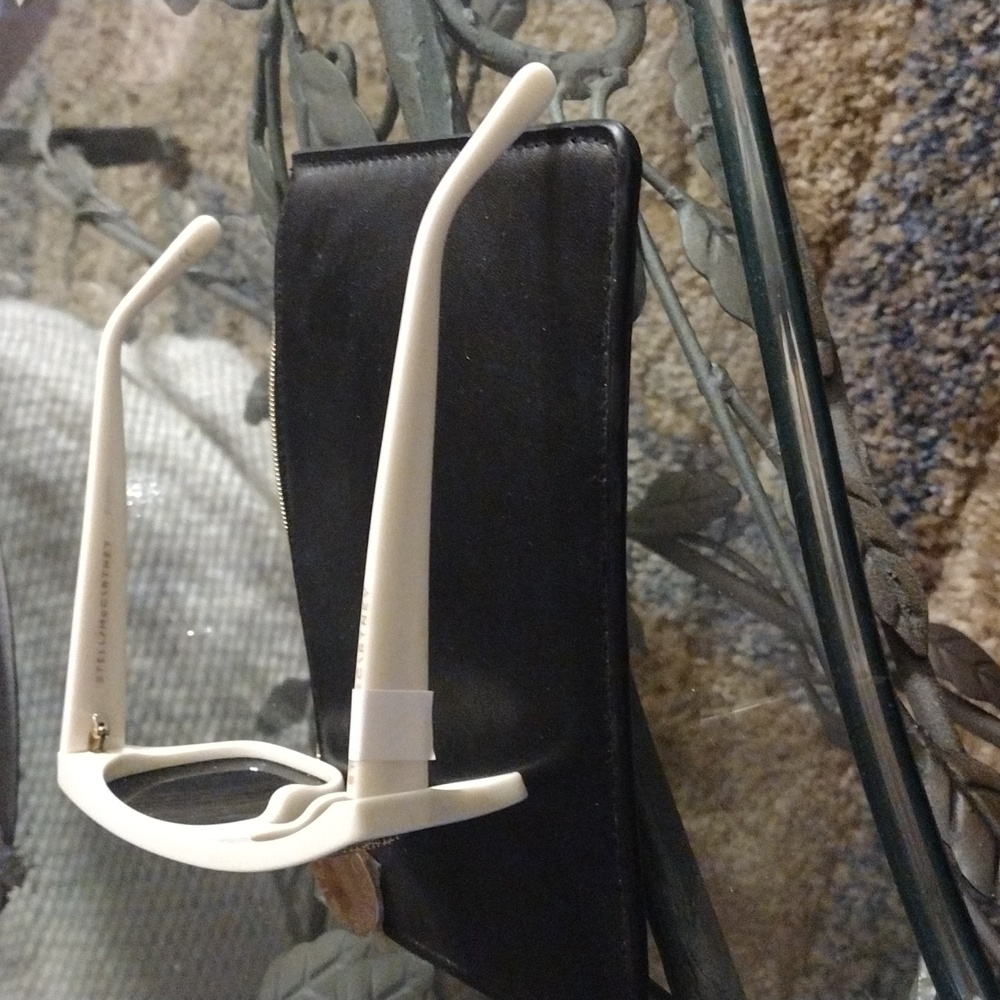 Sunglasses - Picture 5 of 7